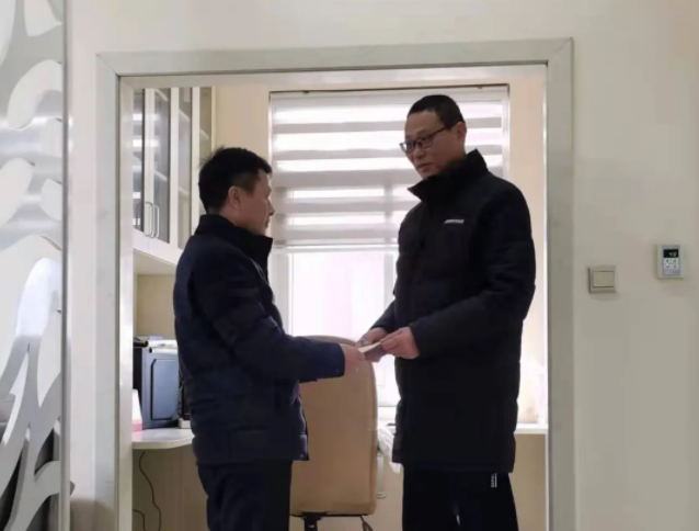 江西長運(yùn)多家子公司開展慰問困難職工活動(dòng)(二)