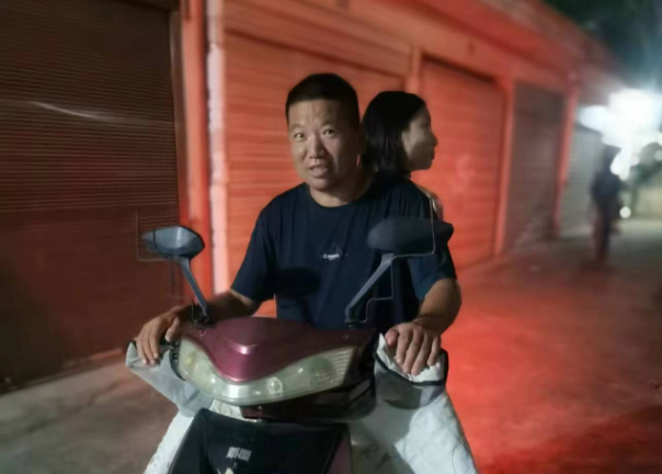 景德鎮(zhèn)長(zhǎng)運(yùn):小女生晚班車錯(cuò)過(guò)站 駕駛員電動(dòng)車送回家